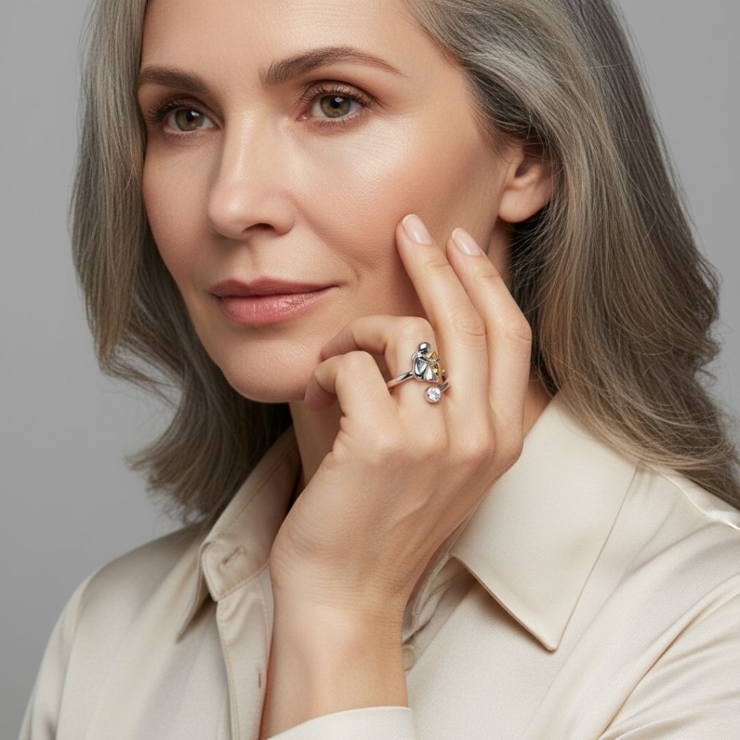 Vesporra | Dog Icon Ring