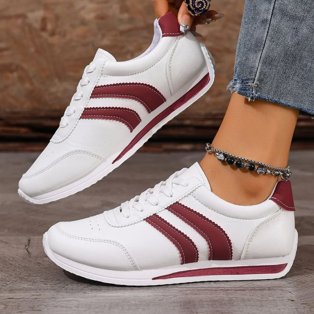 Flynn | Cross-Band Lace-Up Sneakers