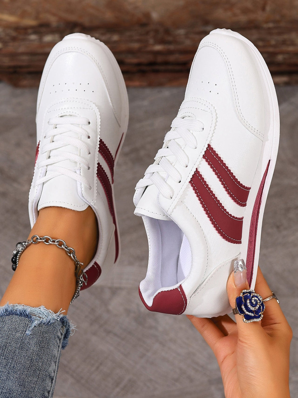 Flynn | Cross-Band Lace-Up Sneakers